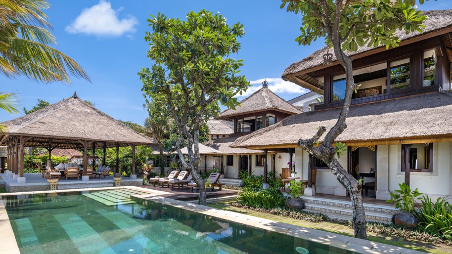Villa Cemara - View of villa from pool